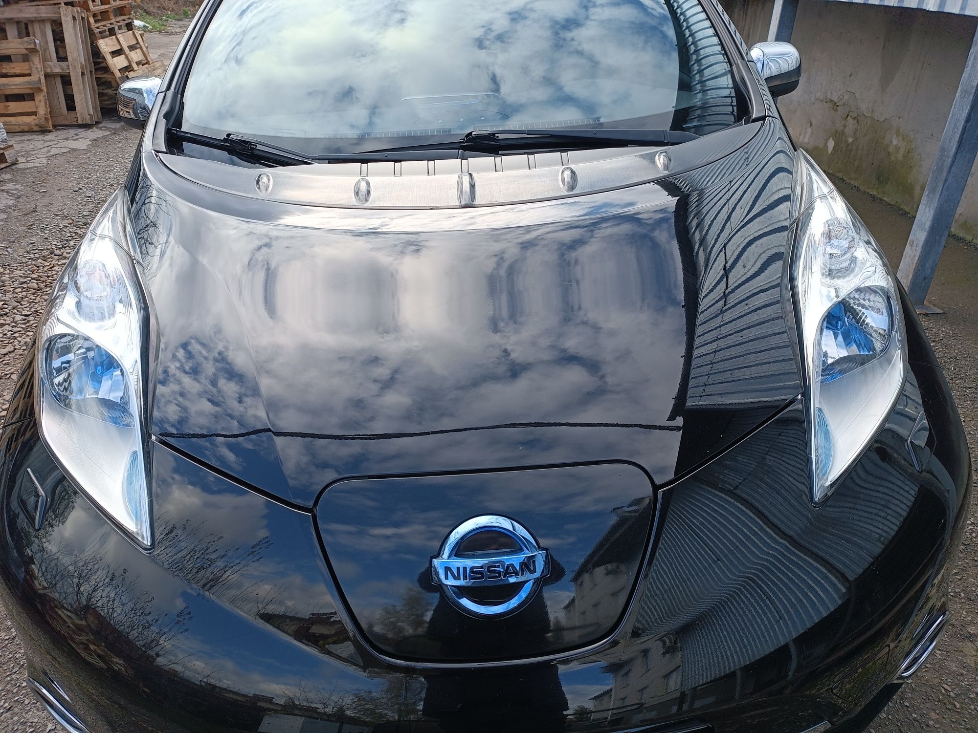 Nissan leaf 2013