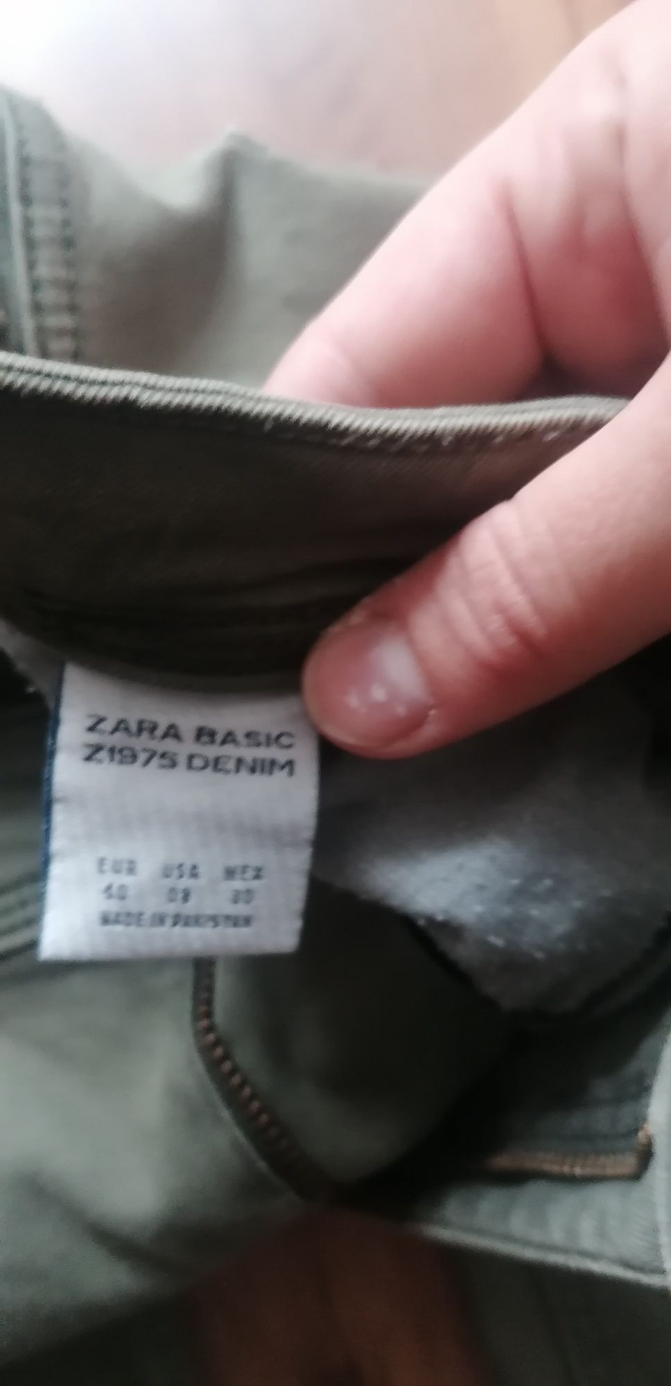 Jeansy wycieranie khaki L40 Zara