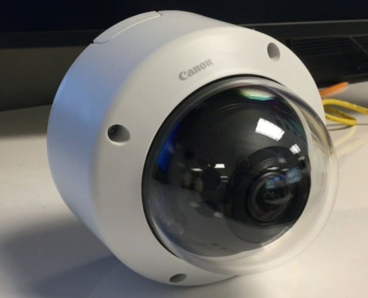 Canon поворотна камера відеоспостереження