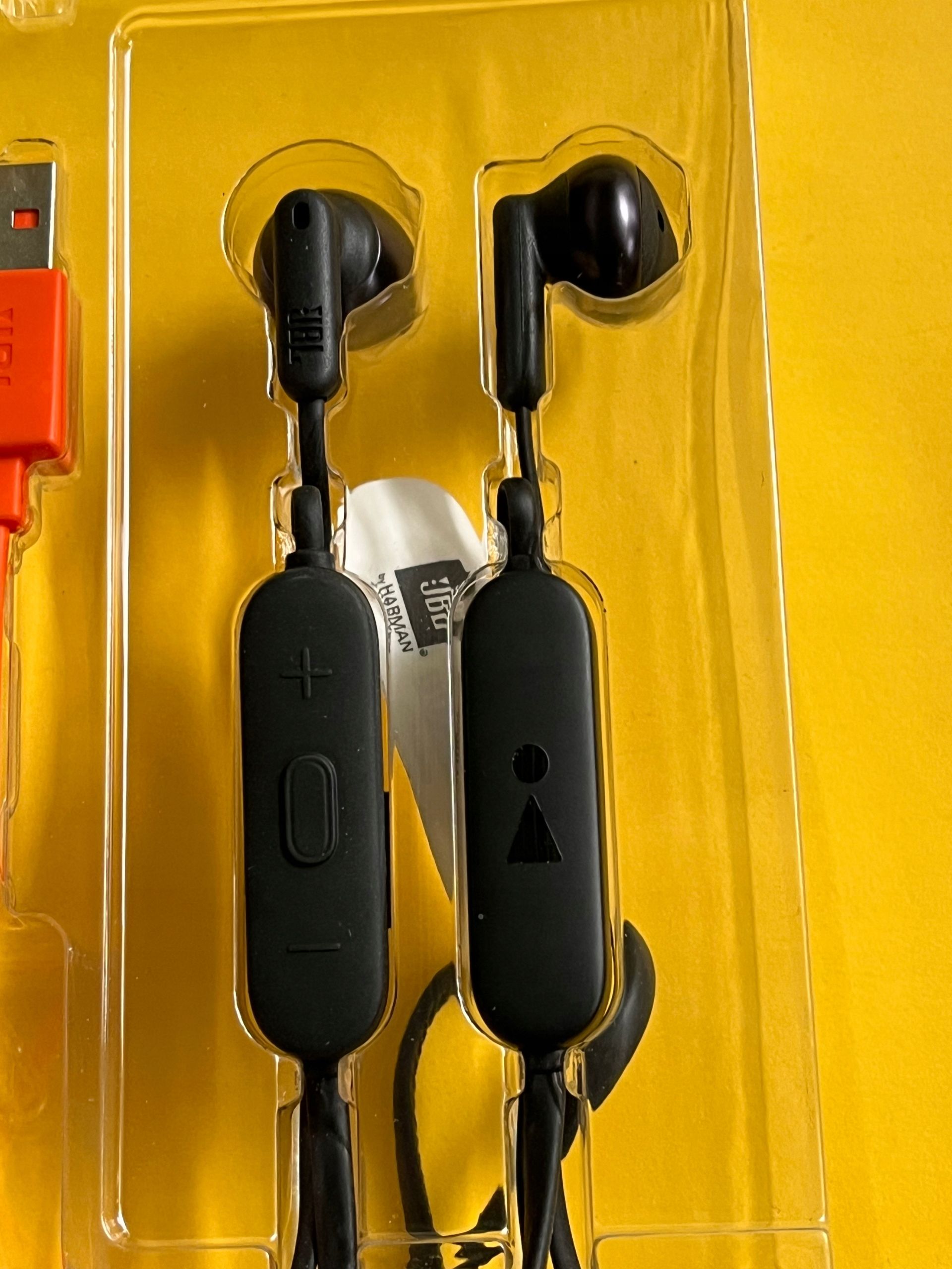 Słuchawki bezprzewodowe douszne JBL Tune 215 BT