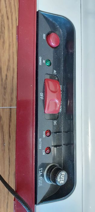 Світильник лампа ліхтар універсальний акумуляторний (без акумулятора )