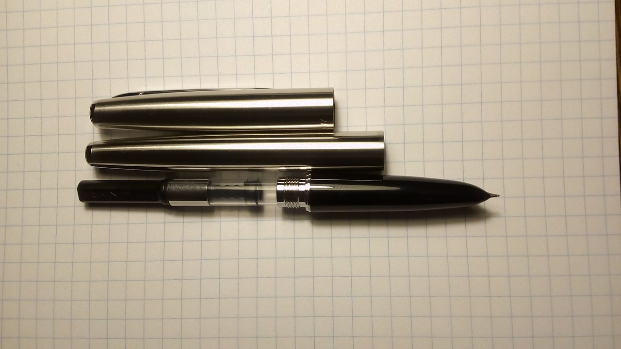 Ручка чернильна з поршнем