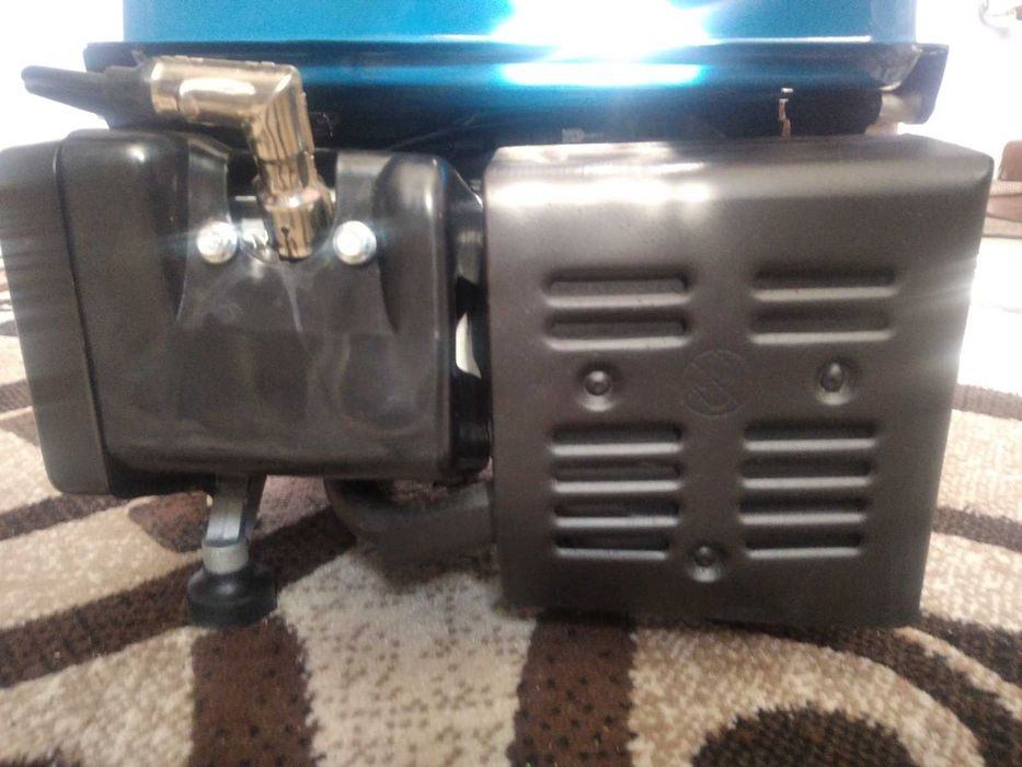 Hyundai HG800-a (650 ВТ) - портативний бензиновий генератор Новий