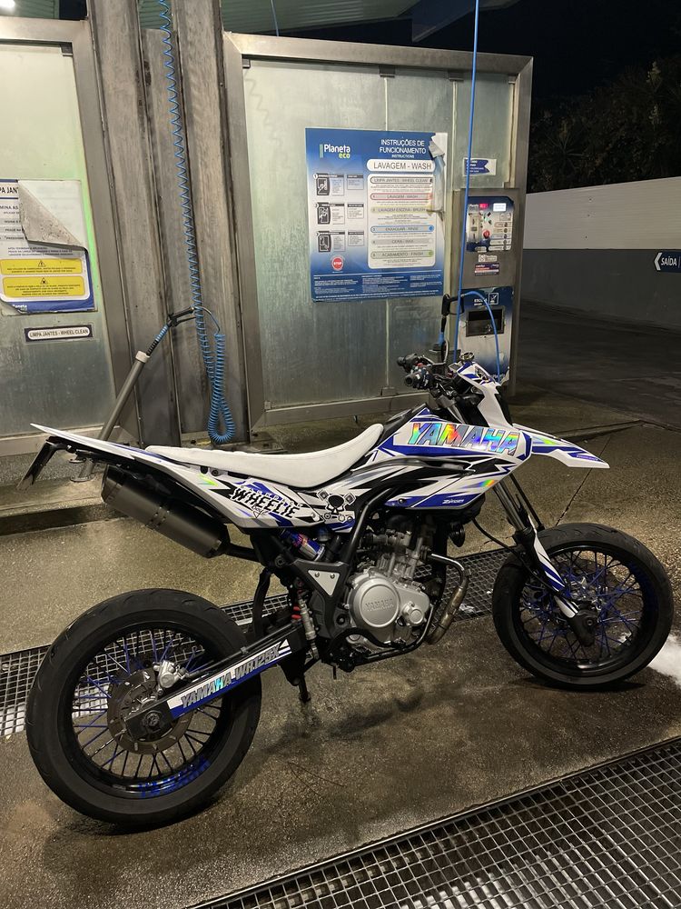 Yamaha wr 125x supermotard