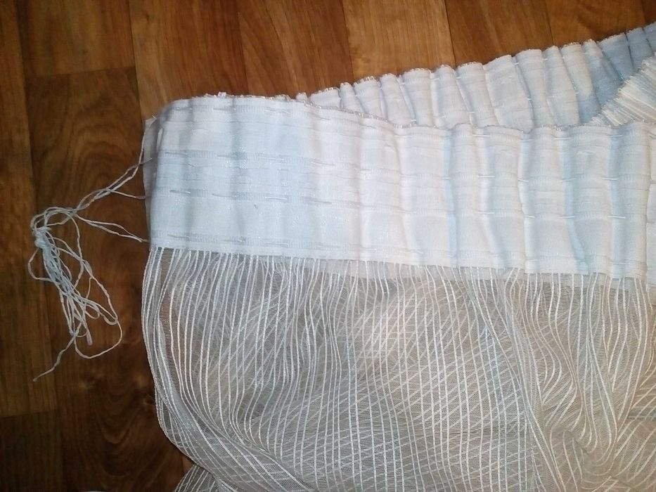 тюль б/у белого цвета в полоску 200*158 см