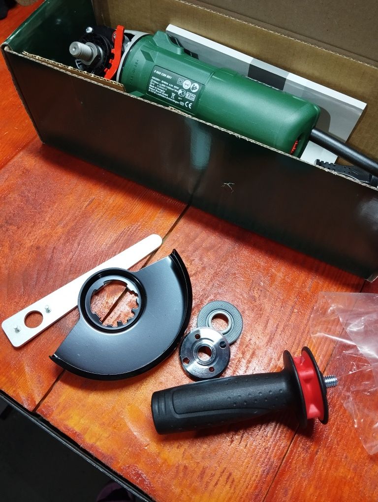 Нова кутова шліфмашина Bosch PWS 8-125 CE