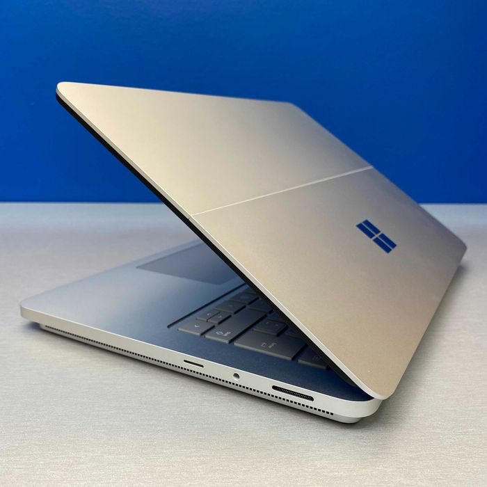 Microsoft Surface Laptop Studio 2 - 14.4" Touch (i7-13800H/16GB/512GB)