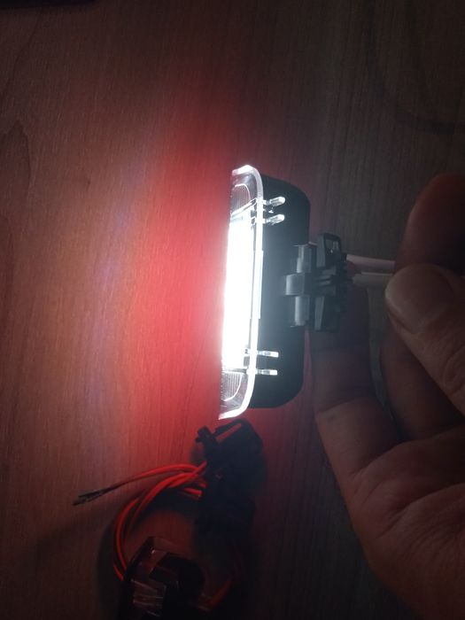 Подсветка двери LED плафон проводка volkswagen skoda