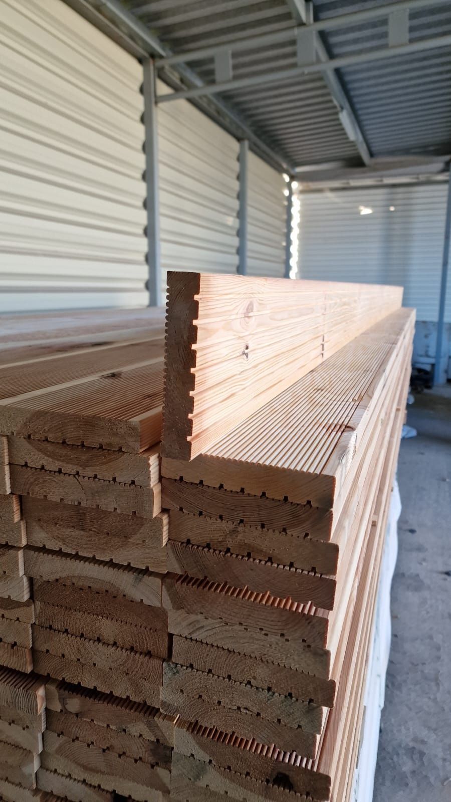 Drewno suszone strugane deski kozły od 1350 zl m3