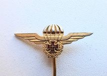 Raro!! Alfinete com primeiro brevet dos Pára-quedistas. 1955 - 61