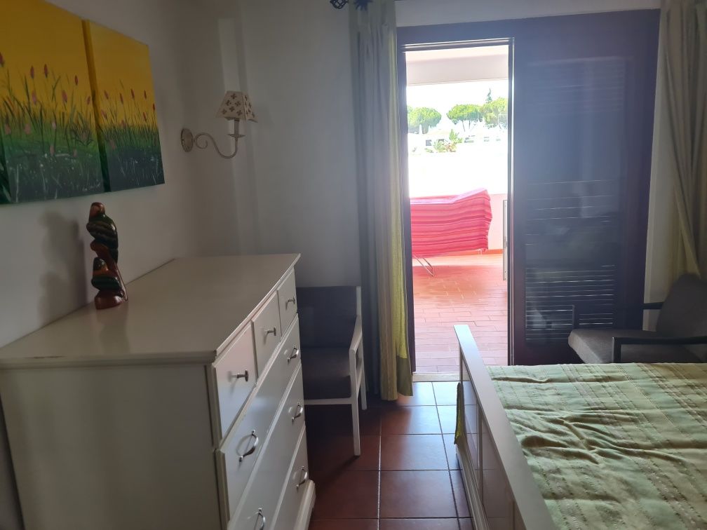 Cama de casal IKEA