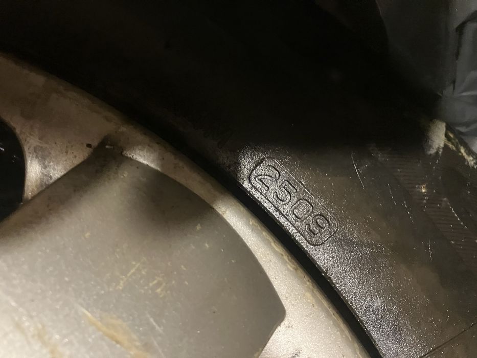 Felgi stalowe 15” Renault + opony