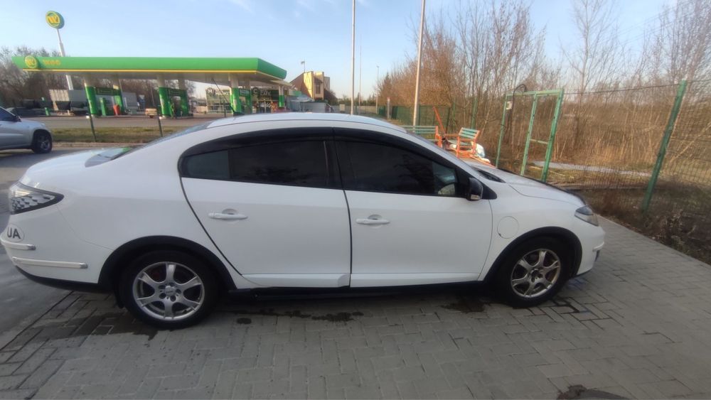 Renault fluence Z.E 2013р