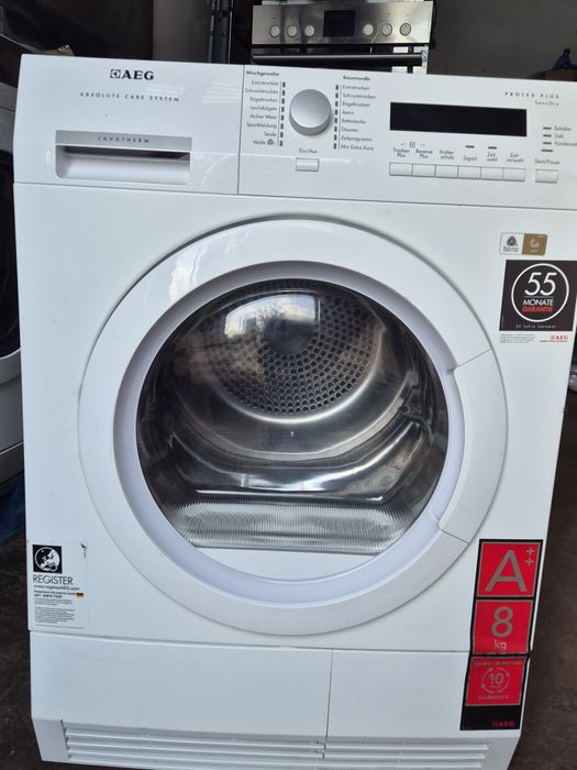 Продам сушильну машину  AEG