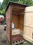Wychodek toaleta WC z drewna. meble ogrodowe