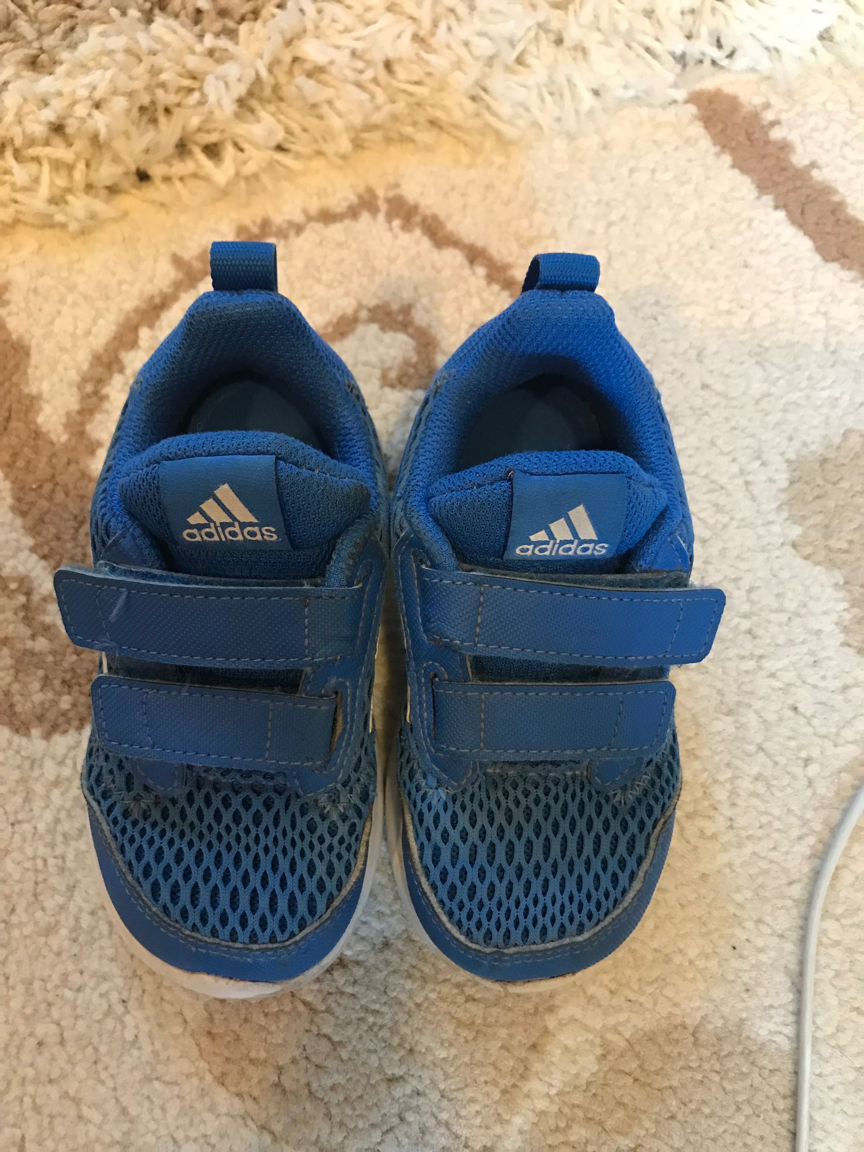 Кросівки Adidas оригінал черевики оригінальні для хлопчика розмір 23