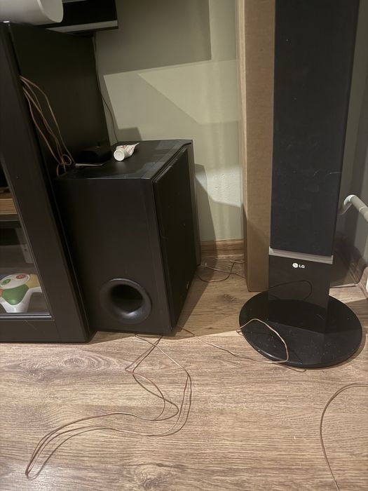 Kino domowe Zestaw głośników LG 5.1 DVD