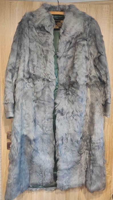 Futro naturalne długie srebrne