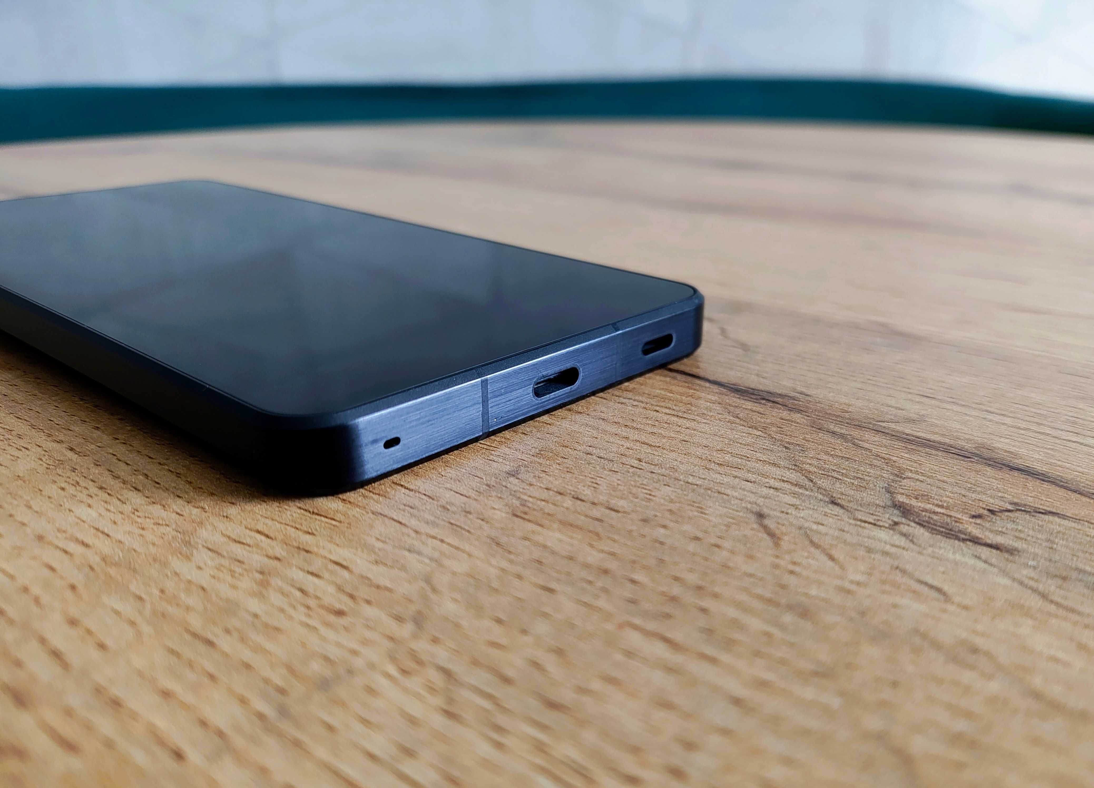 Флагман смартфон Sharp AQUOS R7 (IP68,12\256gb,2sim,5000ma,6.6" 240Гц)