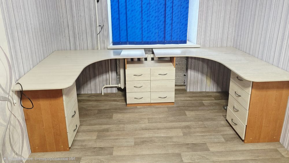 Письмовий стол для двох діток