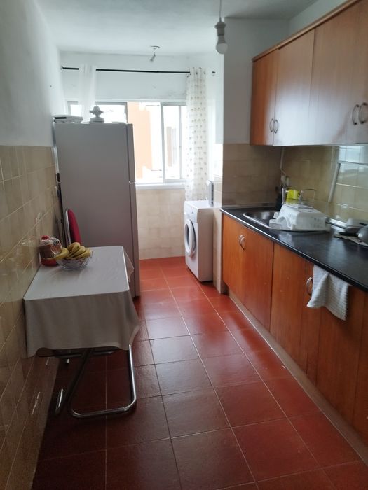 Arrendo quarto em Loures