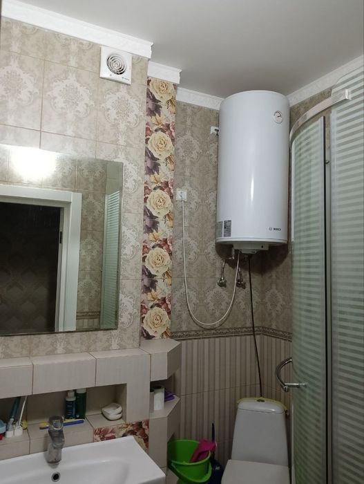 Девушке комната подключ-5минпеш м.Вирлиця без Хазяйки телефонуйте