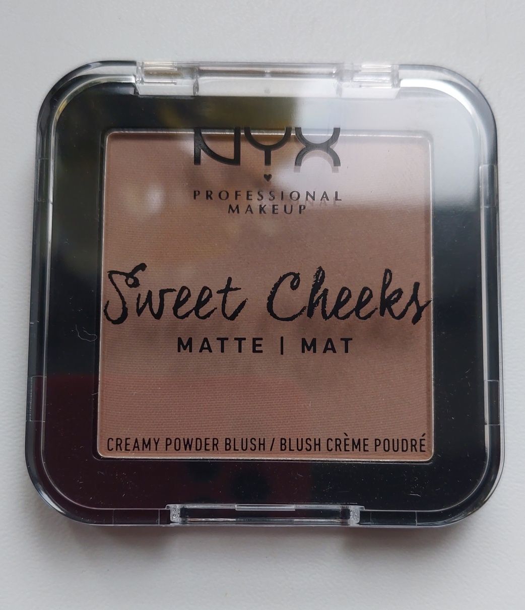 Румяна/бронзер NYX Professional Makeup Sweet Cheeks Matte Blush.