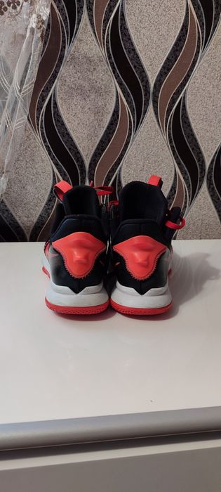 Оригінальні баскетболні кросівки Nike