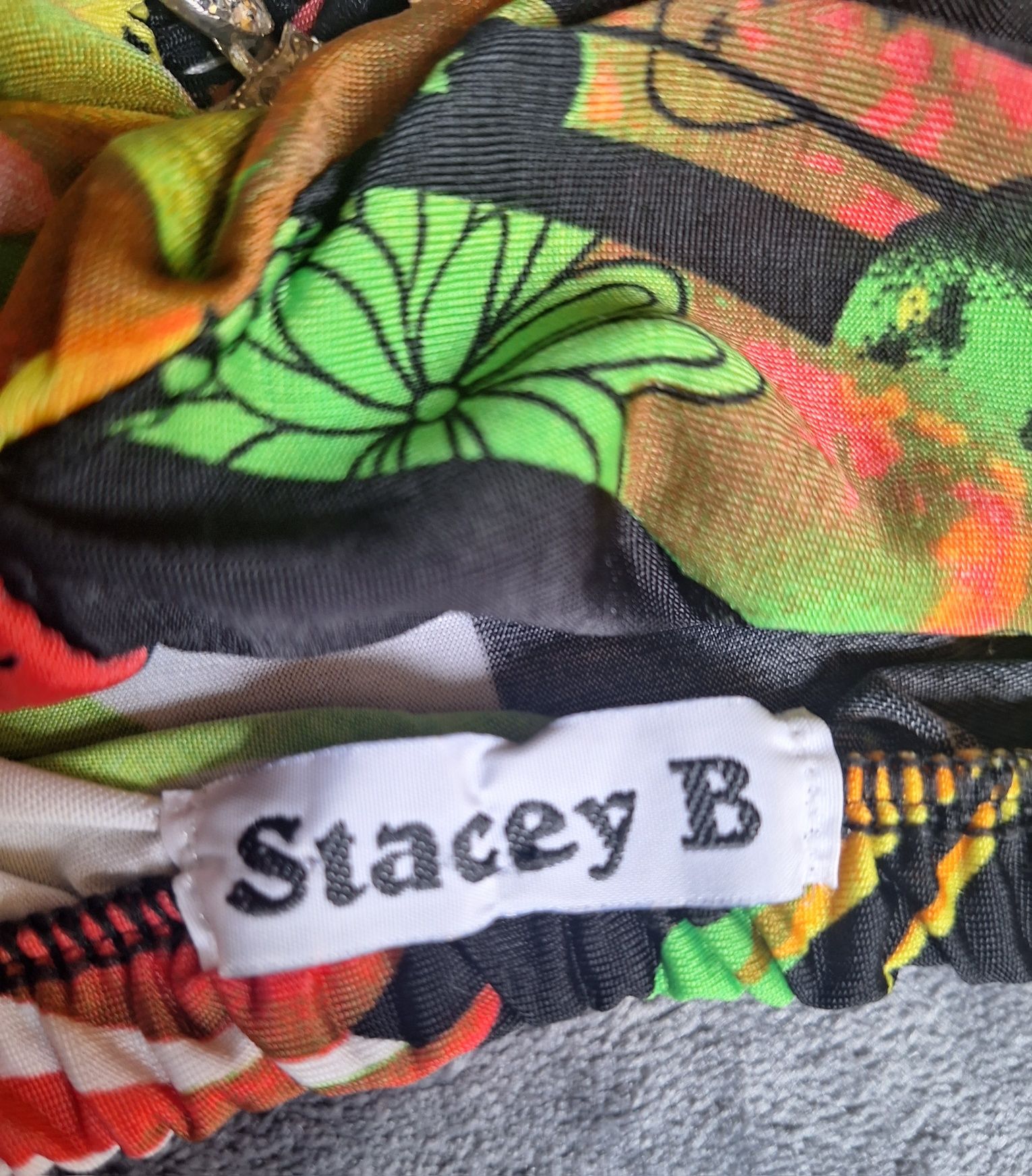 Długa sukienka maxi z wiązaniem na szyi marka Stacey B rozmiar S 36