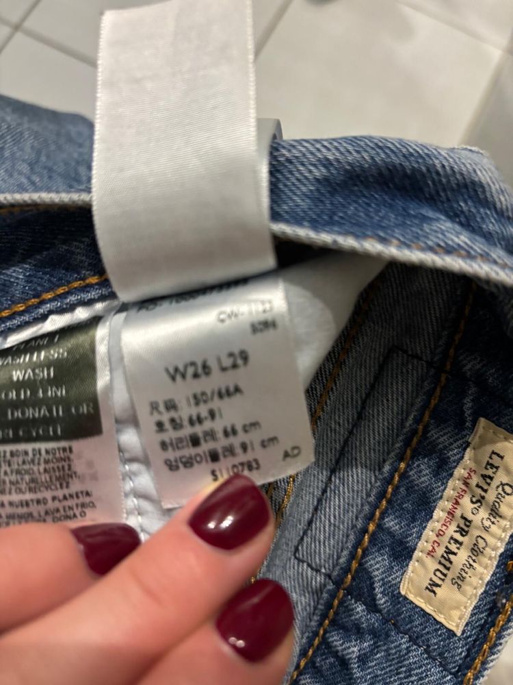 Levis 26-29 damskie