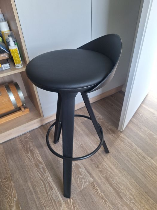 Dwa Hokery Falco z poduszką z eko skóry