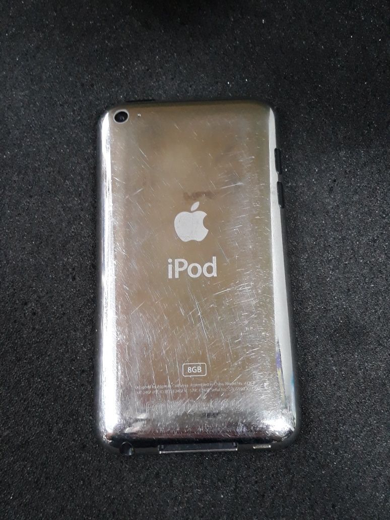 Apple iPod A1367 (8гб)