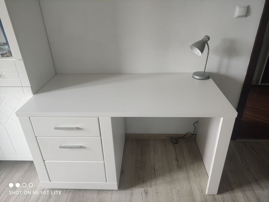 Eleganckie biurko snow white