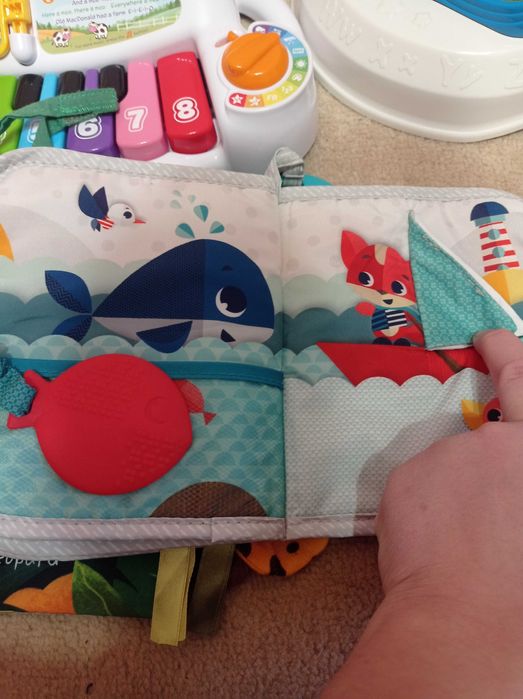 Дитячі іграшки одним лотом