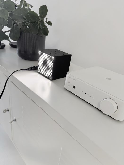 IKEA x Teenage Engineering FREKVENS wielofunkcyjna lampa LED