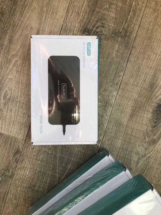 ToolkitRC ADP200 блок живлення для зарядних для дронів XT60, 200W