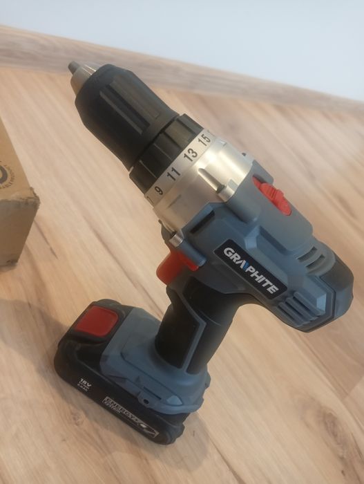 Wkrętarka graphite + bateria + ładowarka. Używana przez tydzień.