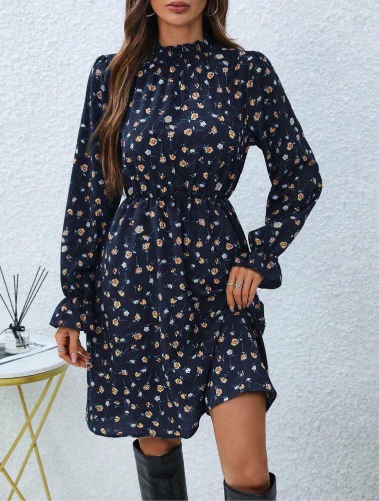 Vestido curto com manga