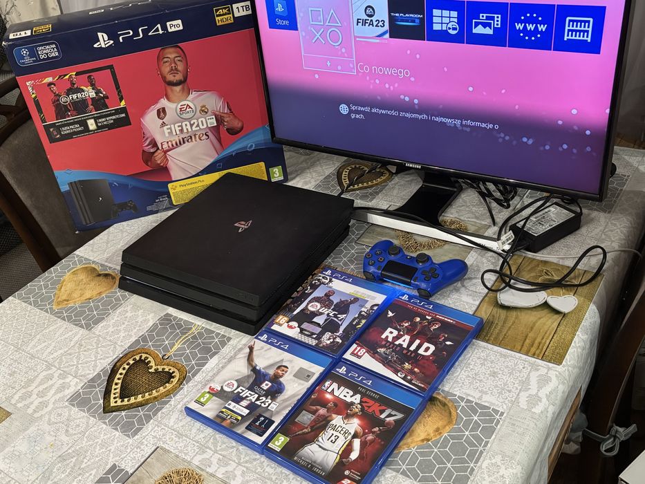 Playstation 4 pro 1tb pad gry duzy zestaw super stan