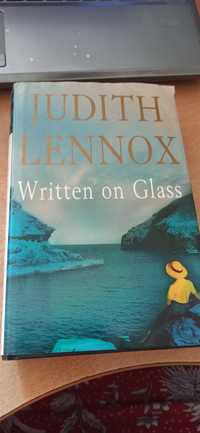 Книга для домашнего чтения англ.Judith Lennox Written on Glass English