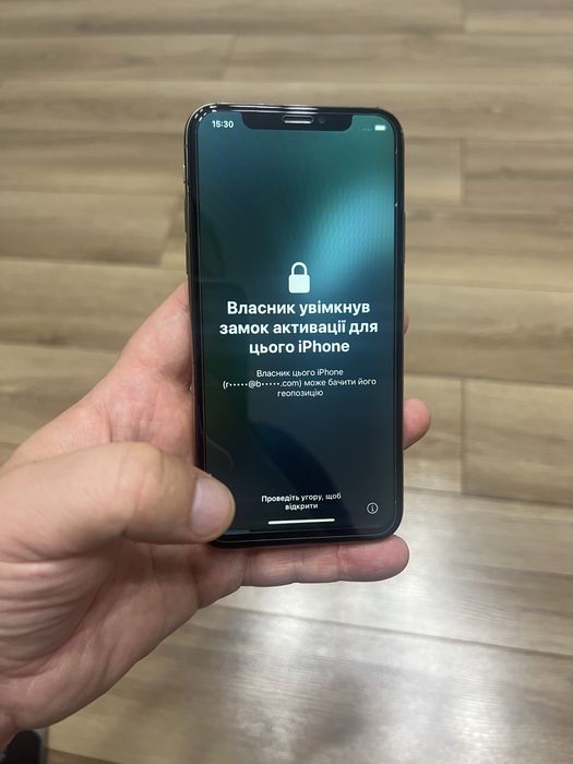 iPhone XS 64g Gold на айклауді