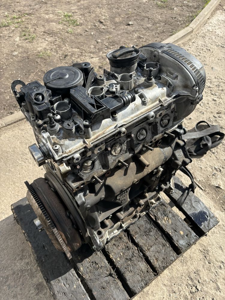 Двигун мотор двигатель VW Tiguan CC 2.0 TSI CCT бензин