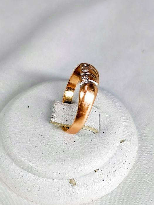 Золотое кольцо 585