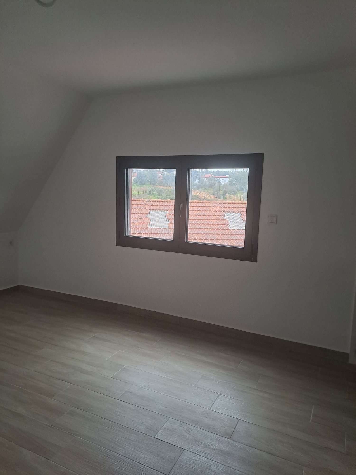 Apartamento T2 no 2 andar, Raposeira, Leiria