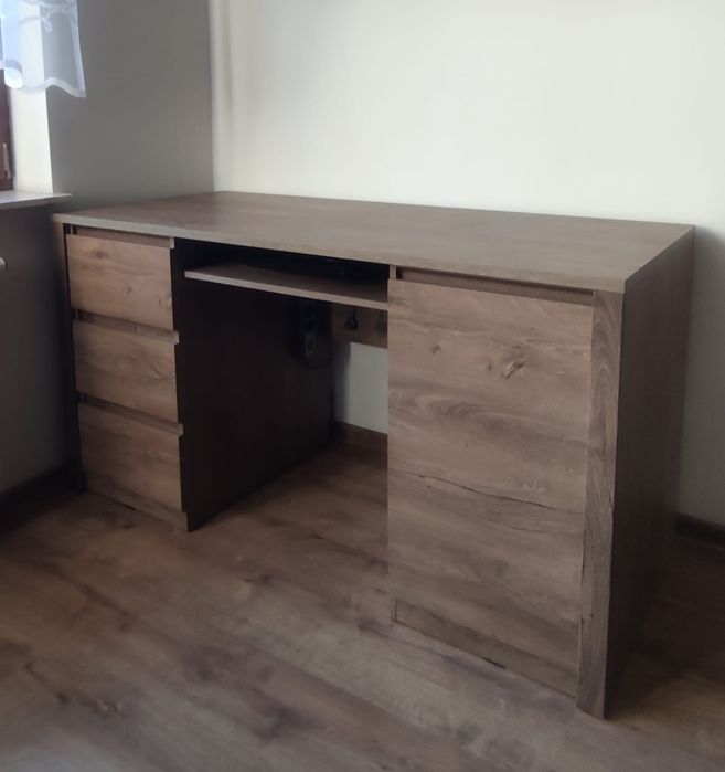 Duże biurko bardzo głębokie dwie strony do przechowywania