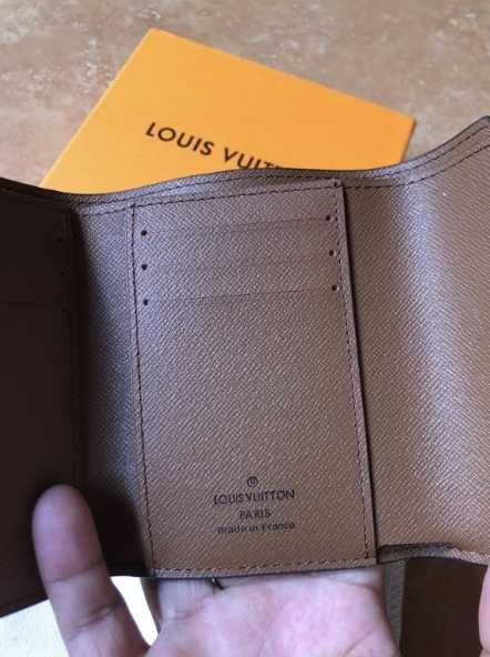 LOUIS VUITTON Victorine Portfele