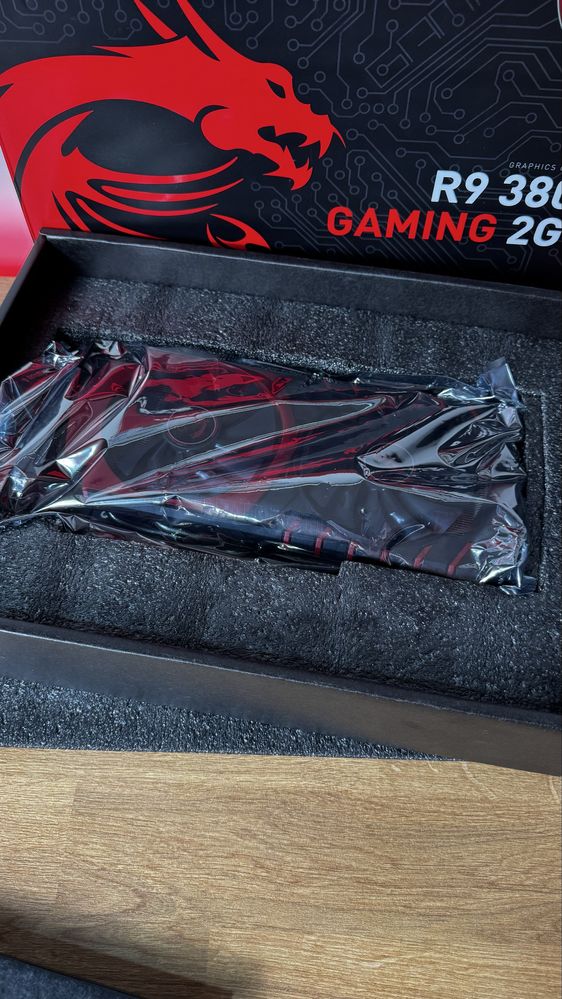 Placa gráfica MSI R9 380 2GB