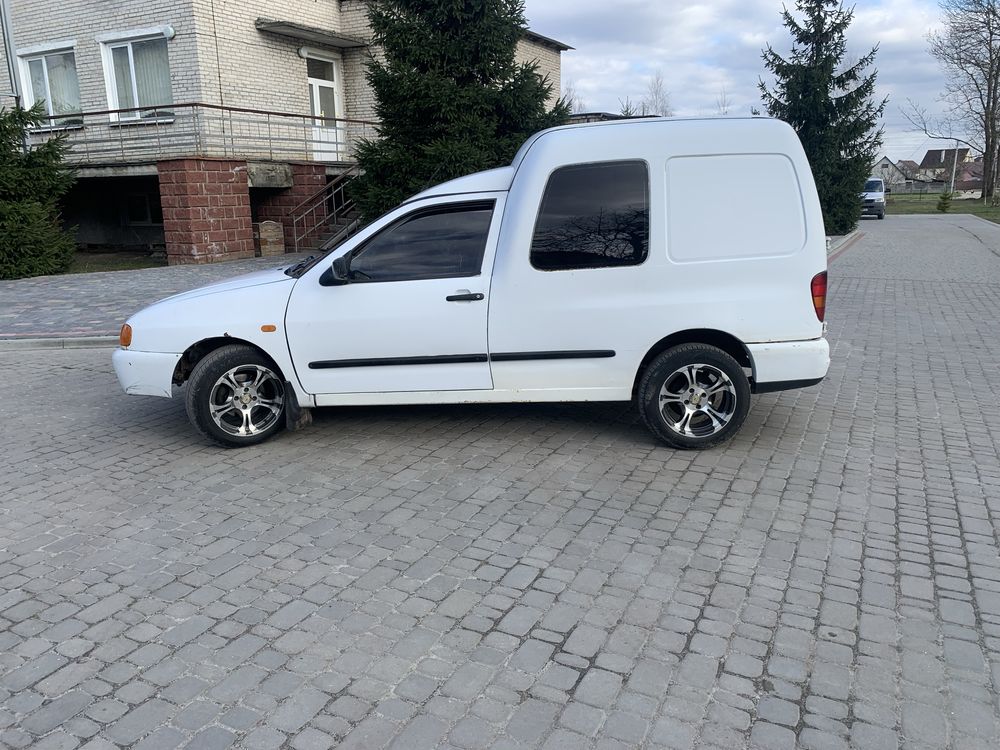 Volkswagen caddy 1,9 тд