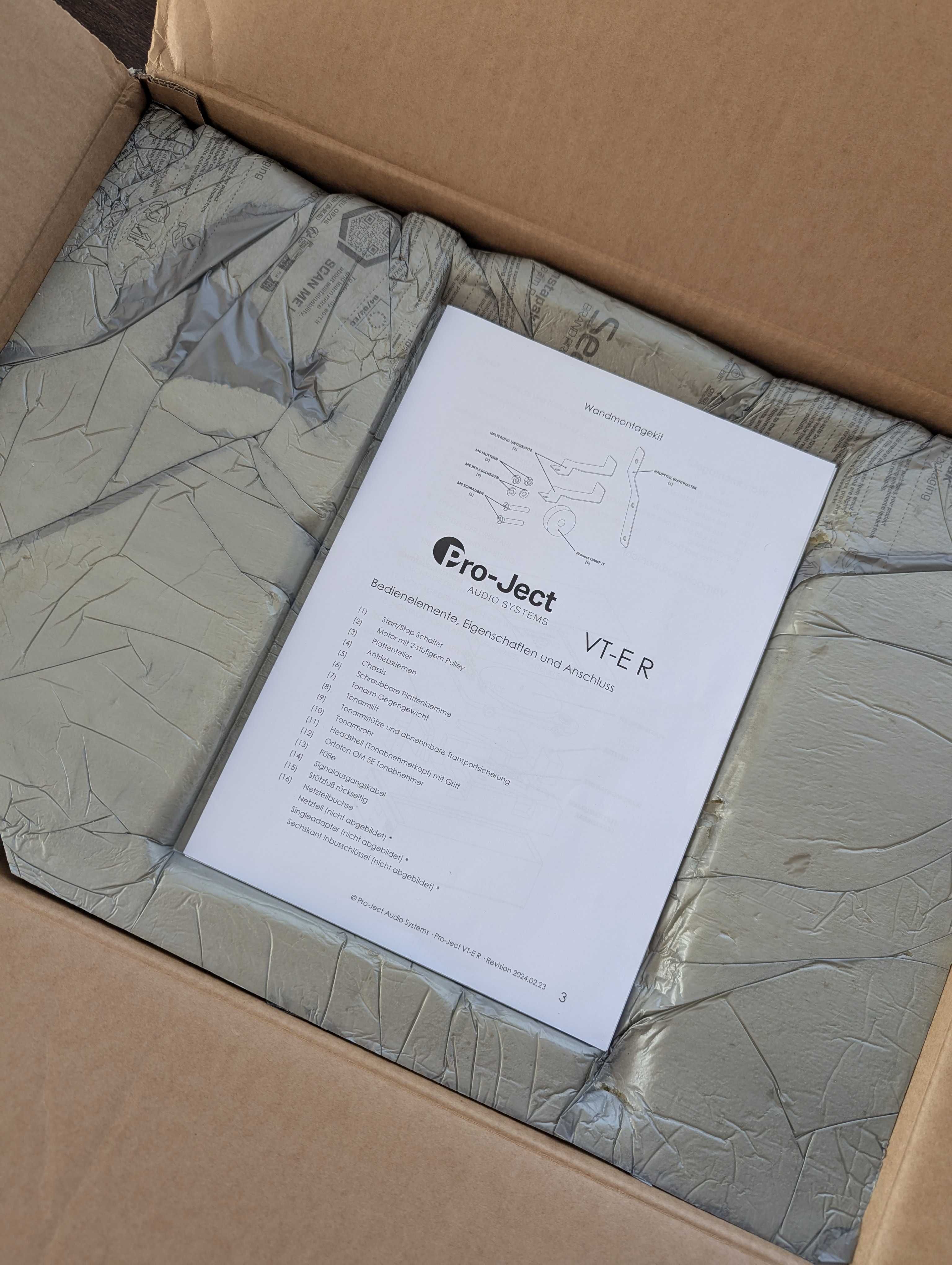Вініловий програвач Pro-Ject VT-E R Black / OM 5E