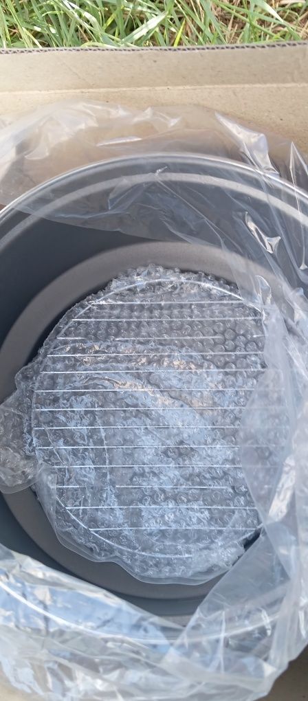 Продам елекррофритюрницю,пароварку,електрокаструлю.